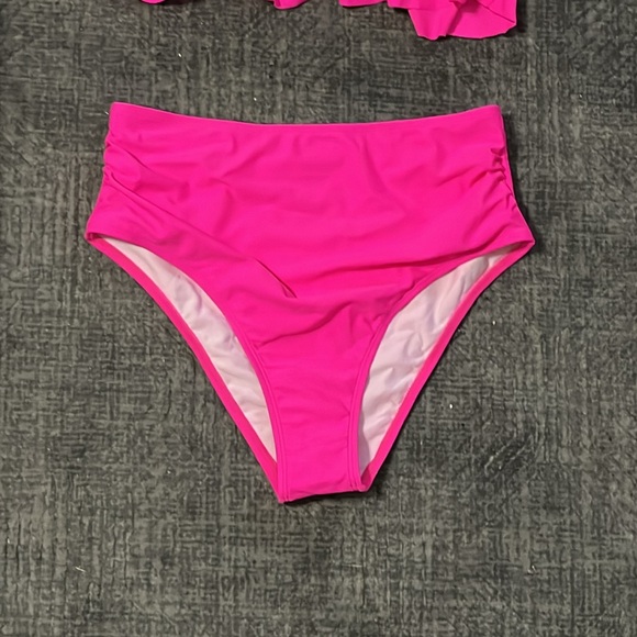 Vibrant Pink Ruffled Bikini Set - Picture 3 of 7